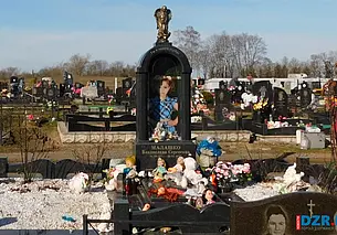 Двое школьников разгромили могилу ровесницы в Минской области