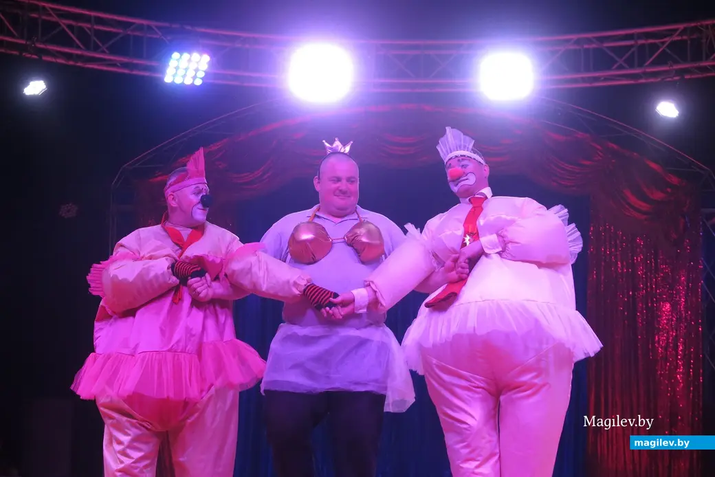 Май 2024 г. Могилев, пр.Пушкинский. Выступление цирка-шапито Sirius.