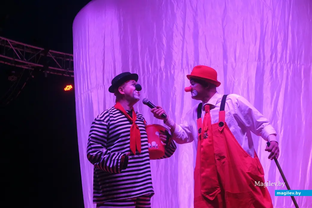 Май 2024 г. Могилев, пр.Пушкинский. Выступление цирка-шапито Sirius.