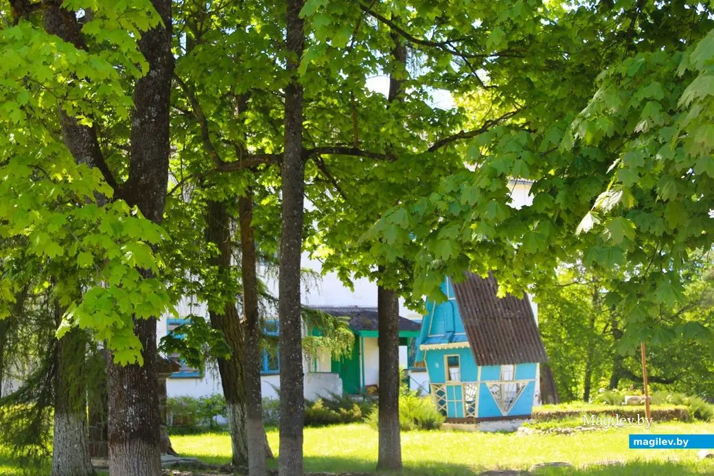 Май 2024 года. Деревня Жодишки Сморгонского района Гродненской области. Бывший коллегиум иезуитов.