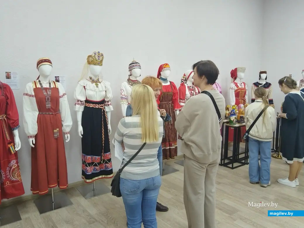 Май, 2024 г. г. Могилев. Музей им. П. Масленникова. Выставка «Красота и традиции народного костюма».