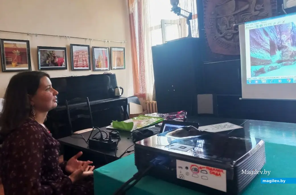 30.05.2024 г., Могилев, фотоклуб «Радуга». Открытие выставки Яны Корбаль «Падарожжа з водарам перцу. Цудоўная Iндыя».