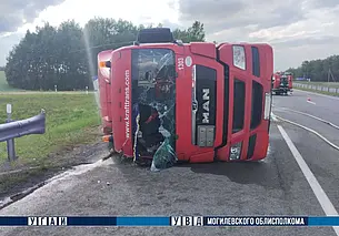 Не справился с управлением: в Могилевском районе перевернулась фура