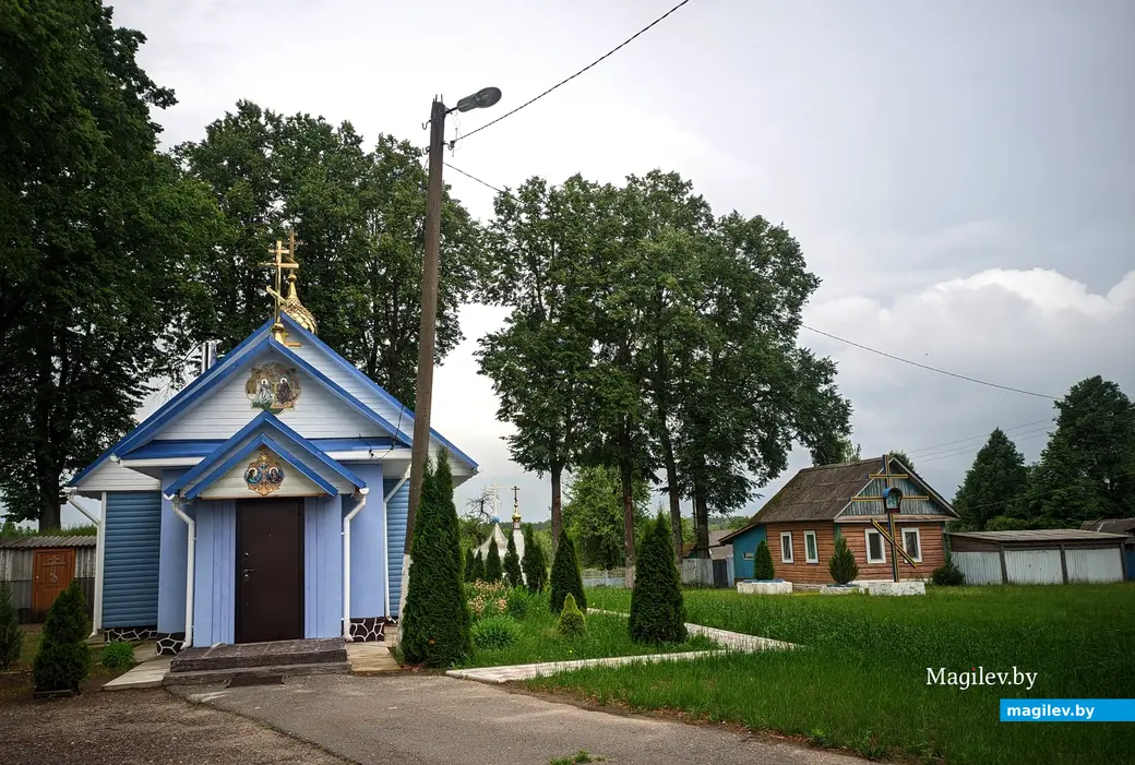 11.06.2024. Краснопольский район. Выдренка. Братская могила на территории у храма святителя Димитрия Ростовского