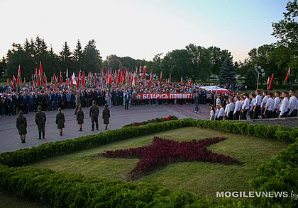 Акция «Звон скорби» прошла на «Буйничском поле» в Могилеве. Фотофакт