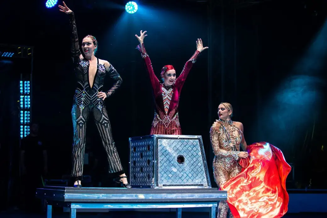 Цирк-шапито Белгосцирка привез в Могилев программу «Сафари».