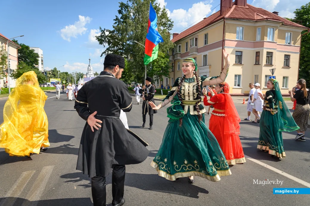 28.06.2024. Социалистическая — Минская — Карбышева. Торжественное шествие делегаций