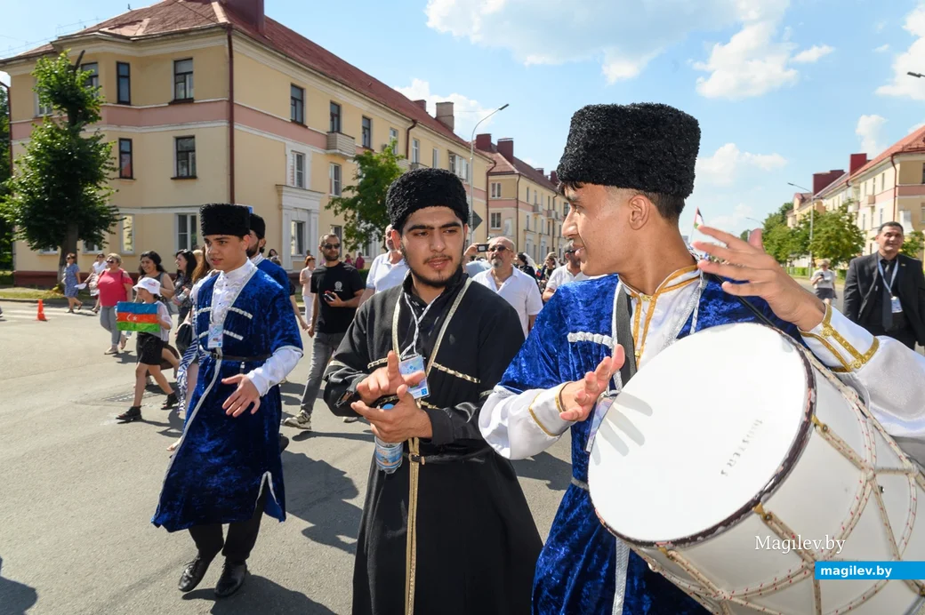28.06.2024. Социалистическая — Минская — Карбышева. Торжественное шествие делегаций