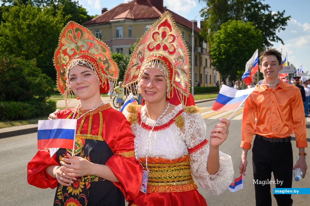 28.06.2024. Социалистическая — Минская — Карбышева. Торжественное шествие делегаций