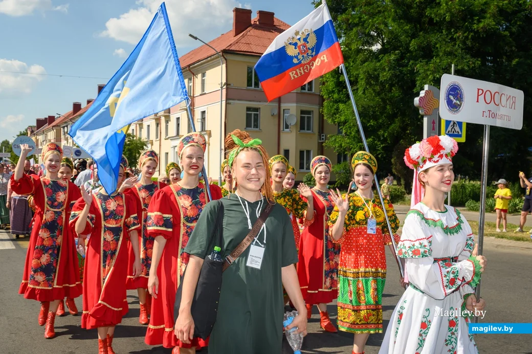28.06.2024. Социалистическая — Минская — Карбышева. Торжественное шествие делегаций