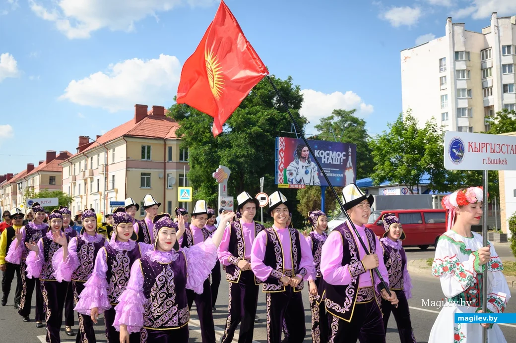 28.06.2024. Социалистическая — Минская — Карбышева. Торжественное шествие делегаций