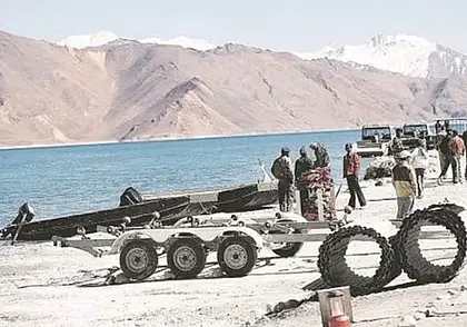 Танк утонул вместе с экипажем в Индии