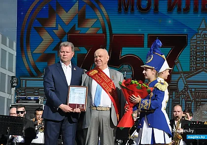 «Мысленно с вами»: о новом Почетном гражданине Могилева Олеге Бахановиче