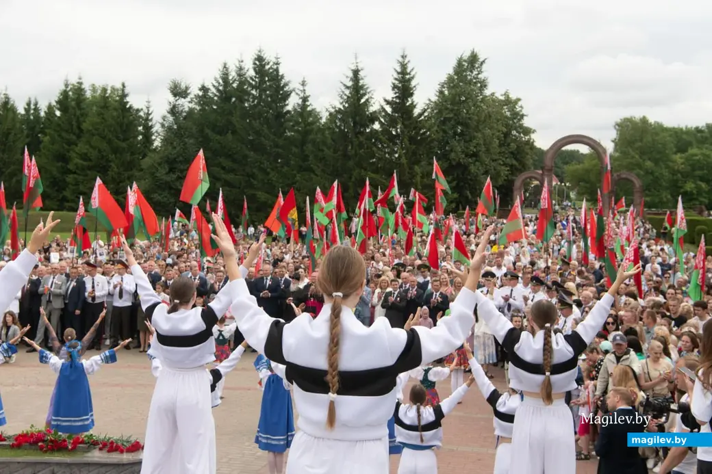 3 июля 2024 года. Театрализованный митинг, посвященный 80-й годовщине освобождения Республики Беларусь от немецко-фашистских захватчиков на мемориальном комплексе