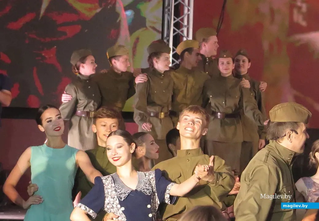 3 июля 2024 г. Могилев, пл. Славы. На праздничном концерте.