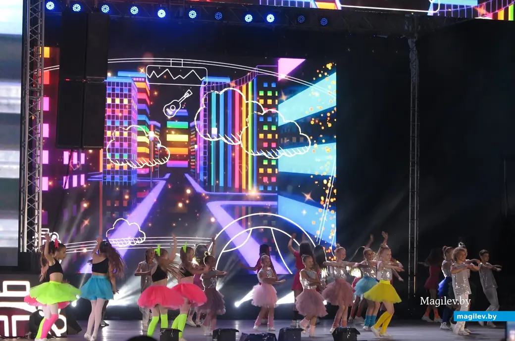 3 июля 2024 г. Могилев, пл. Славы. На праздничном концерте.