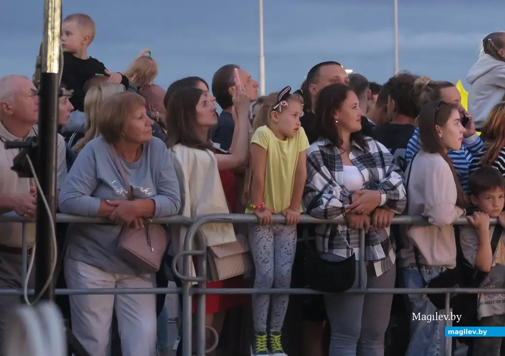 3 июля 2024 г. Могилев, пл. Славы. На праздничном концерте.