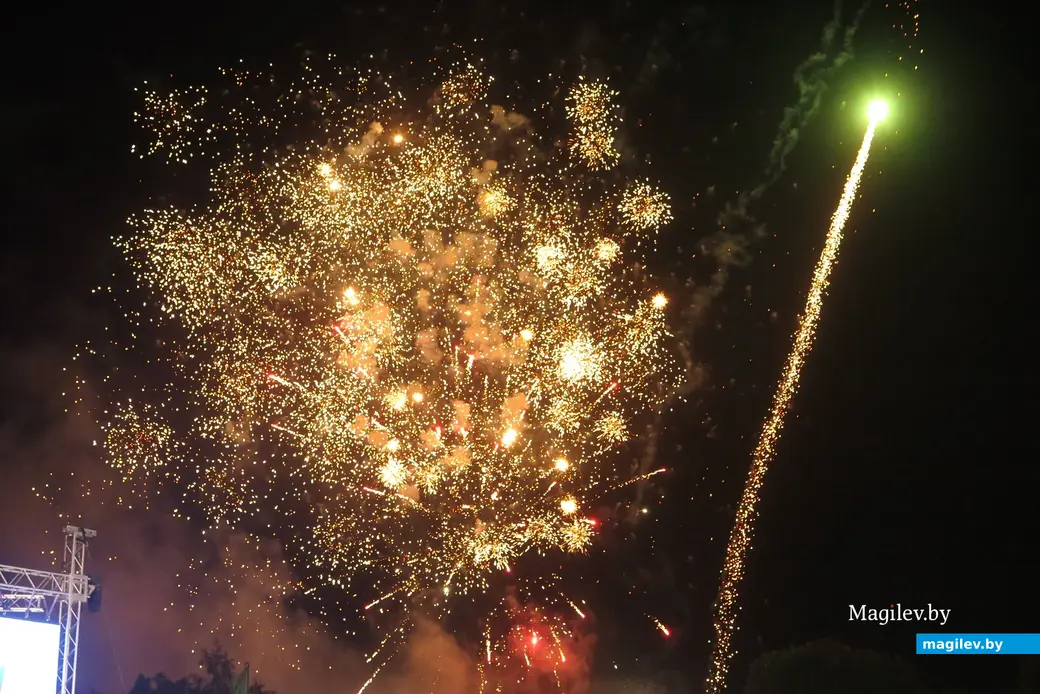 3 июля 2024 г. Могилев, пл. Славы. Фейерверк.