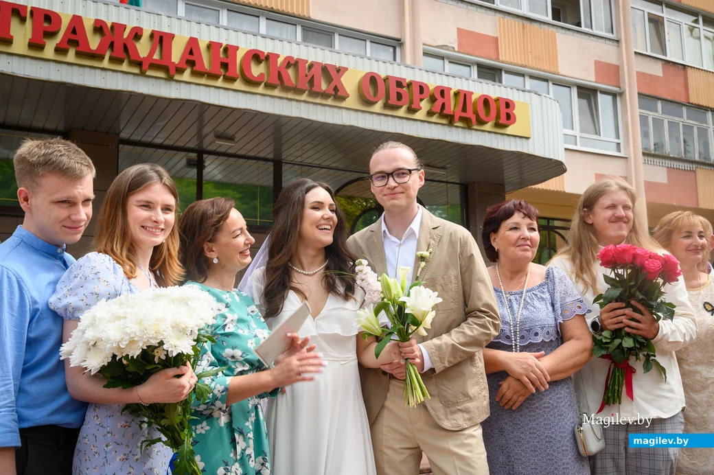 04.07.2024. Отдел ЗАГС Бобруйского горисполкома. Свадебная пара. Вероника и Владимир