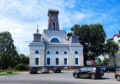 Музей в Ветке, старая усадьба в Хальче, ратуша-замок в Чечерске