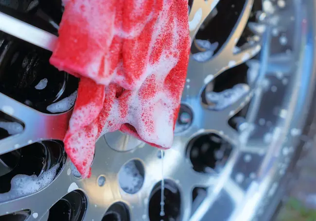 Как правильно мыть машину вручную: лайфхак для владельцев автомобиля