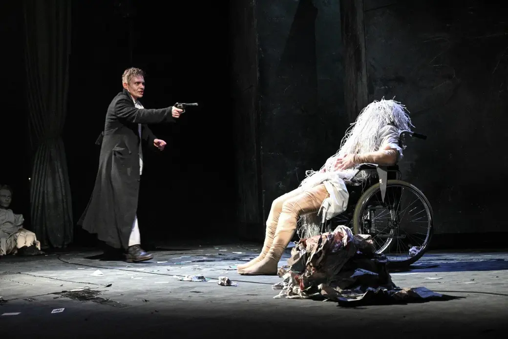 Спектакль «Пиковая дама» режиссера Игоря Козакова и драматурга Дмитрия Богославского в Могилевском драмтеатре. Фото Анастасия Кривонос.