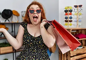 «Шкаф забит, а я постоянно хочу чего-то новенького  Родственники говорят, что я ненормальная»