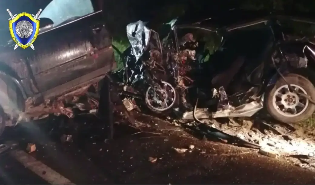 13 июля 2024 года. В Могилевском районе водитель автомобиля Volkswagen совершил лобовое столкновение с Audi. Фото с места ДТП УСК по Могилевской области