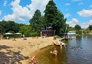 Где можно купаться, а где нежелательно: рассказали в Минздраве