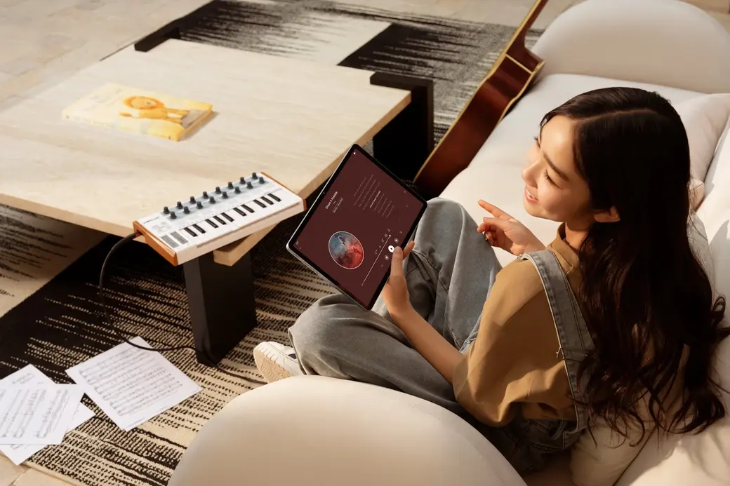 Для комфортного использования экран Huawei MatePad SE 11” получил несколько технологий защиты зрения.