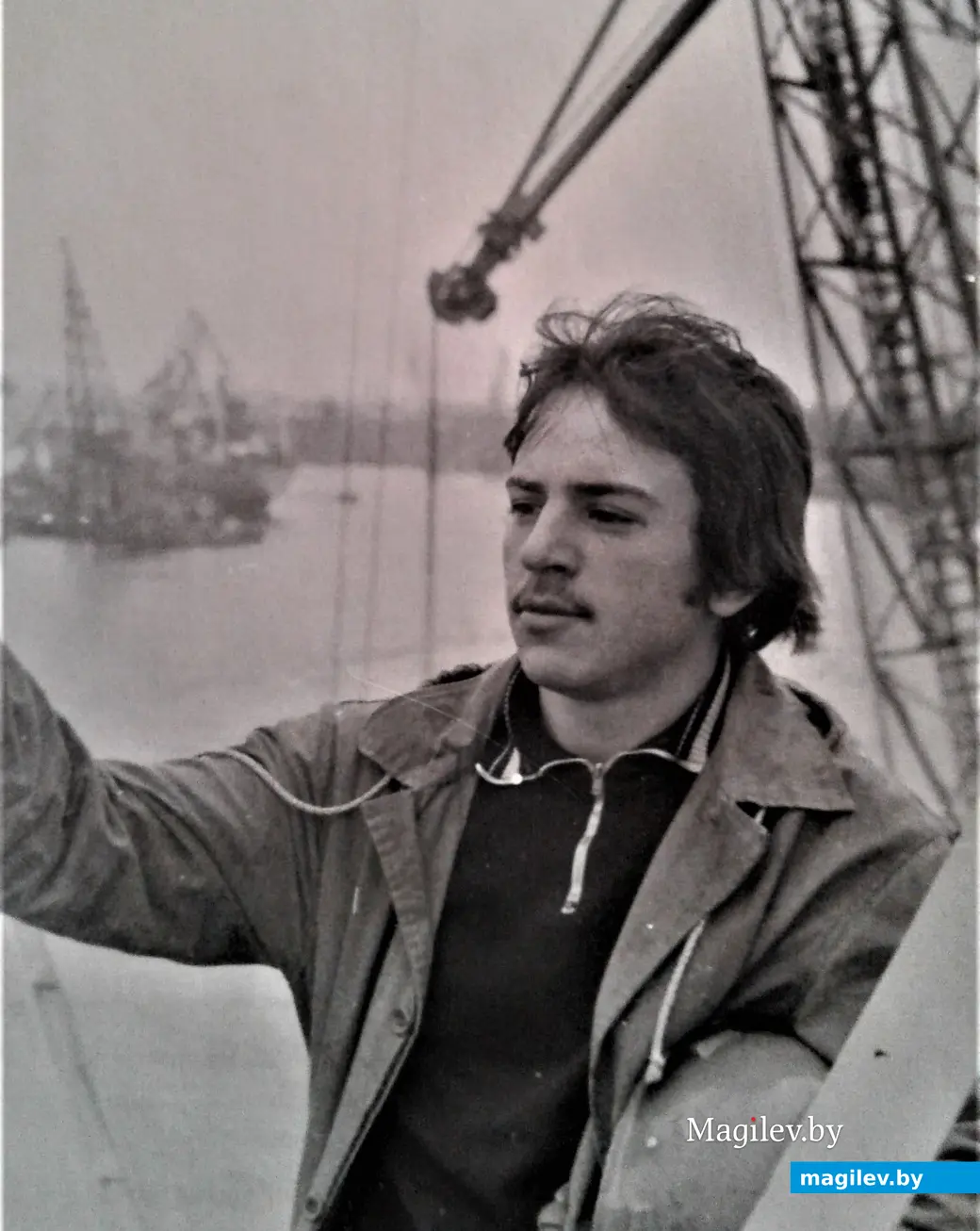 1970-е, Ленинградский морской торговый порт. Серега Трух на портальном кране «Клайд.»