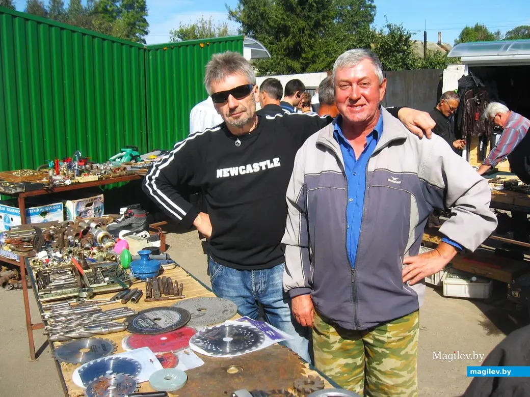 Лето 2013 г., Могилев, Быховский базар. Мы с Мумбой.