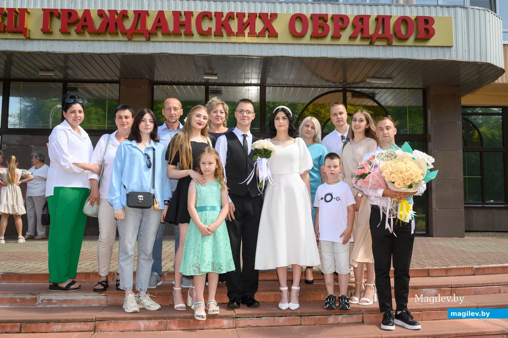 19.07.2024. Отдел ЗАГС Бобруйского горисполкома. Свадебная пара. Инна и Павел Михолапы.