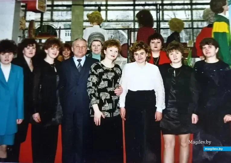 Бобруйск, 1990-ые годы. Руководство секций магазина «Дом одежды». Фото из личного архива Н. В.