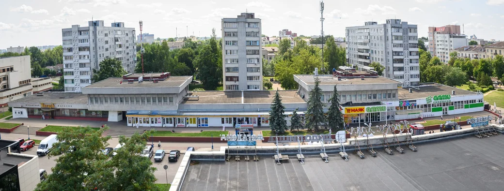 16.07.2024, Бобруйск. Здание бывшего «Дом одежды» сегодня. Фото: Александр ЧУГУЕВ.