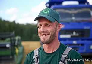 Первым комбайнером-трехтысячником в Беларуси стал Сергей Май из Могилевского района