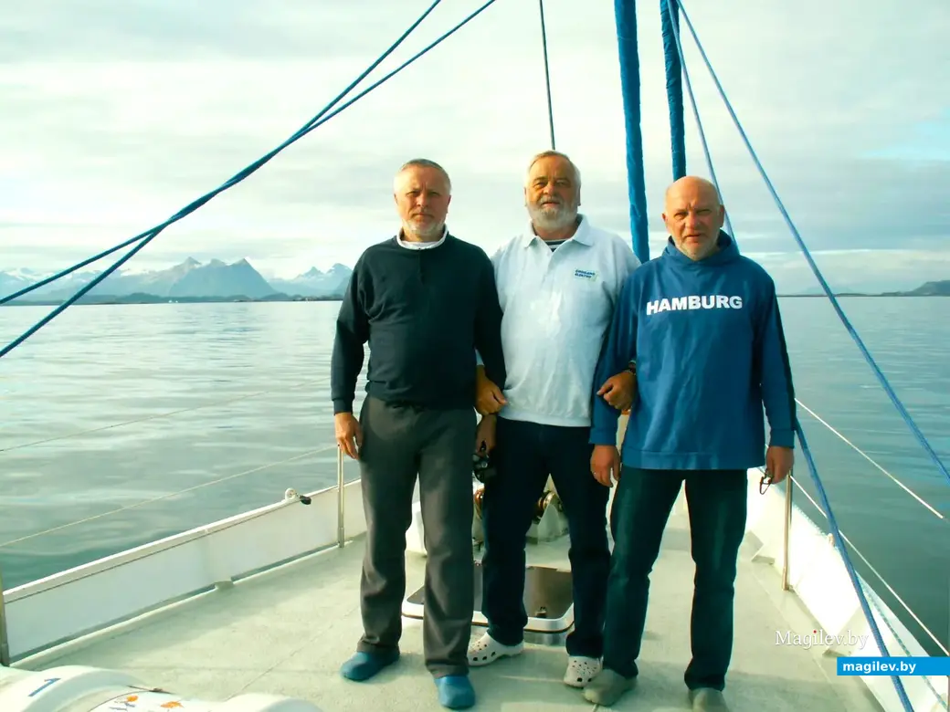 2015-й год, Норвегия. Братья Байковы: Владик, Женя, Саша – на рыбалке.