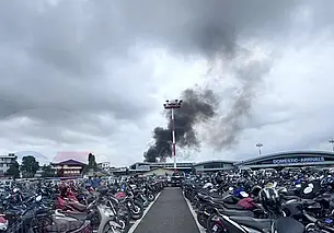 В аэропорту Катманду разбился самолет Saurya Airlines с 19 людьми на борту