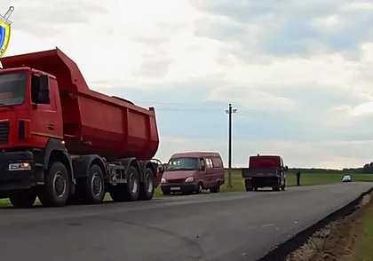 В Минской области от удара электрическим током погиб водитель большегруза