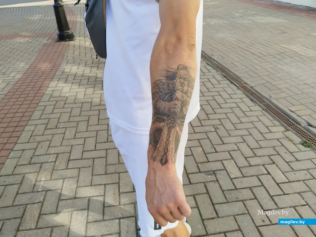 26.07.2024 г. Могилев. ЗАГС. Молодожены недели Кристина и Вячеслав Кутковичи. Тату Вячеслава.