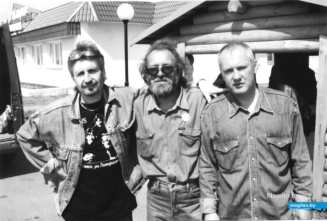 2006 г., Белыничи. Во время перекура по дороге на битловский фестиваль.