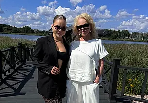 Певица из Могилева Анна Трубецкая записала дуэт с Ларисой Долиной