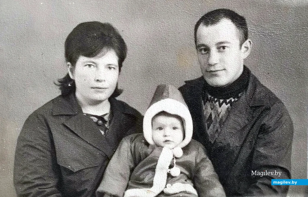 1970 год. Галина Павловна Смирнова с мужем Геннадием и дочкой Таней.