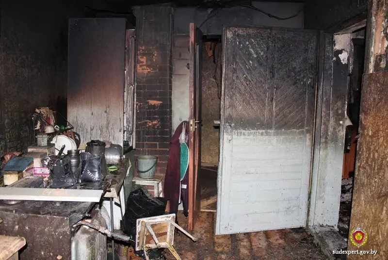 Последствия пожара в частном доме в Кировском районе..