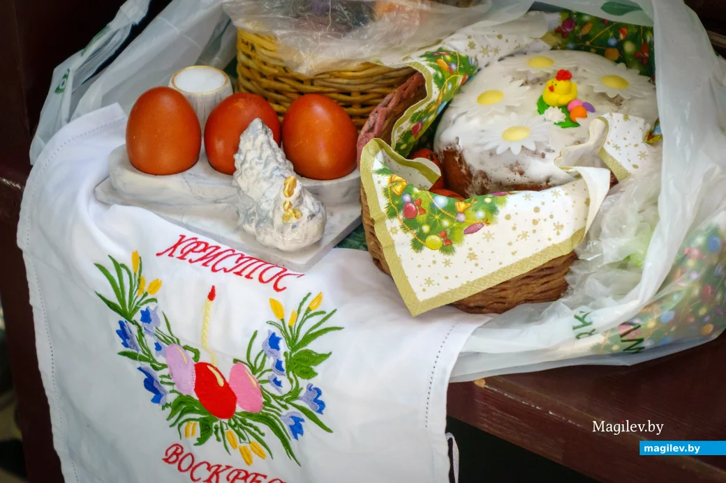19.04.2025. Костел Непорочного Зачатия Пресвятой Девы Марии. Освящение пасхальных яств в Великую