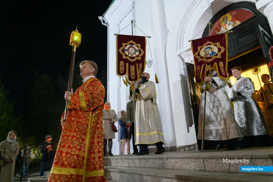 19.04.2025. Свято-Никольский кафедральный собор. Крестный ход перед Пасхальной заутреней