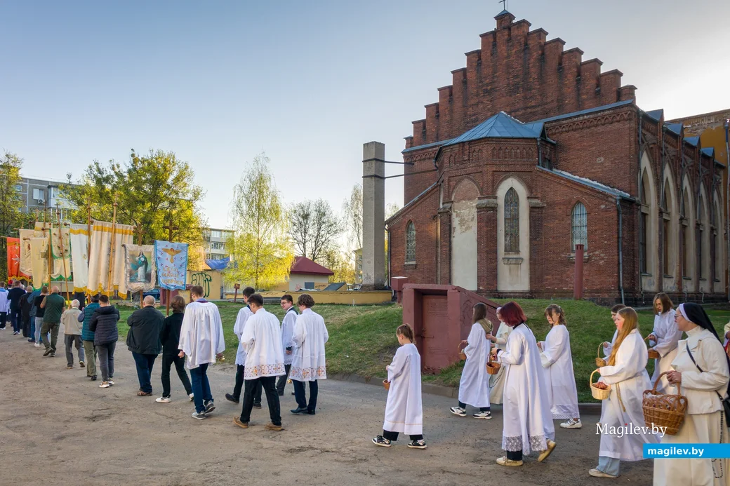 20.04.2025. Костёл Непорочного Зачатия Пресвятой Девы Марии. Резурекция (от латинского resurectio —