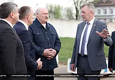 Александр Лукашенко посетил Шкловский район: в центре внимания – объекты агропромышленного комплекса.