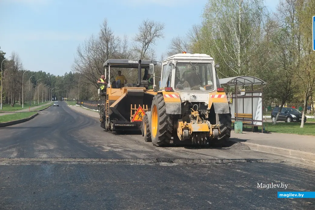 22.04.2025 г. Могилев, ул.Сурганова. Идет ремонт дороги.