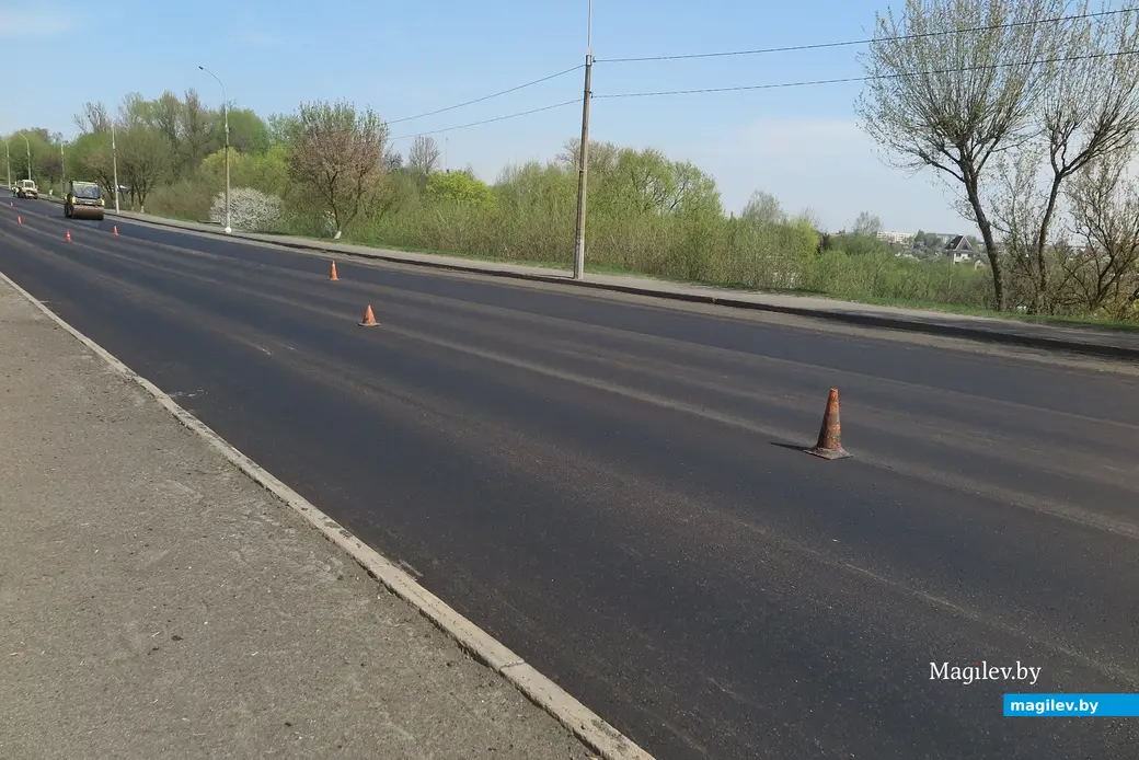 22.04.2025 г. Могилев, ул.Сурганова. Идет ремонт дороги.